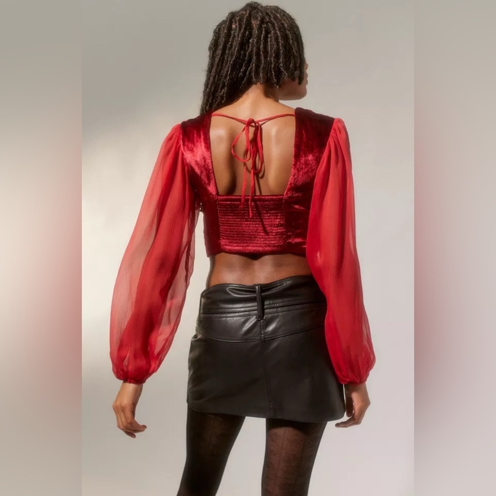 UO Peggy Velvet Puff Sleeve Bustier Top - Picture 3 of 6